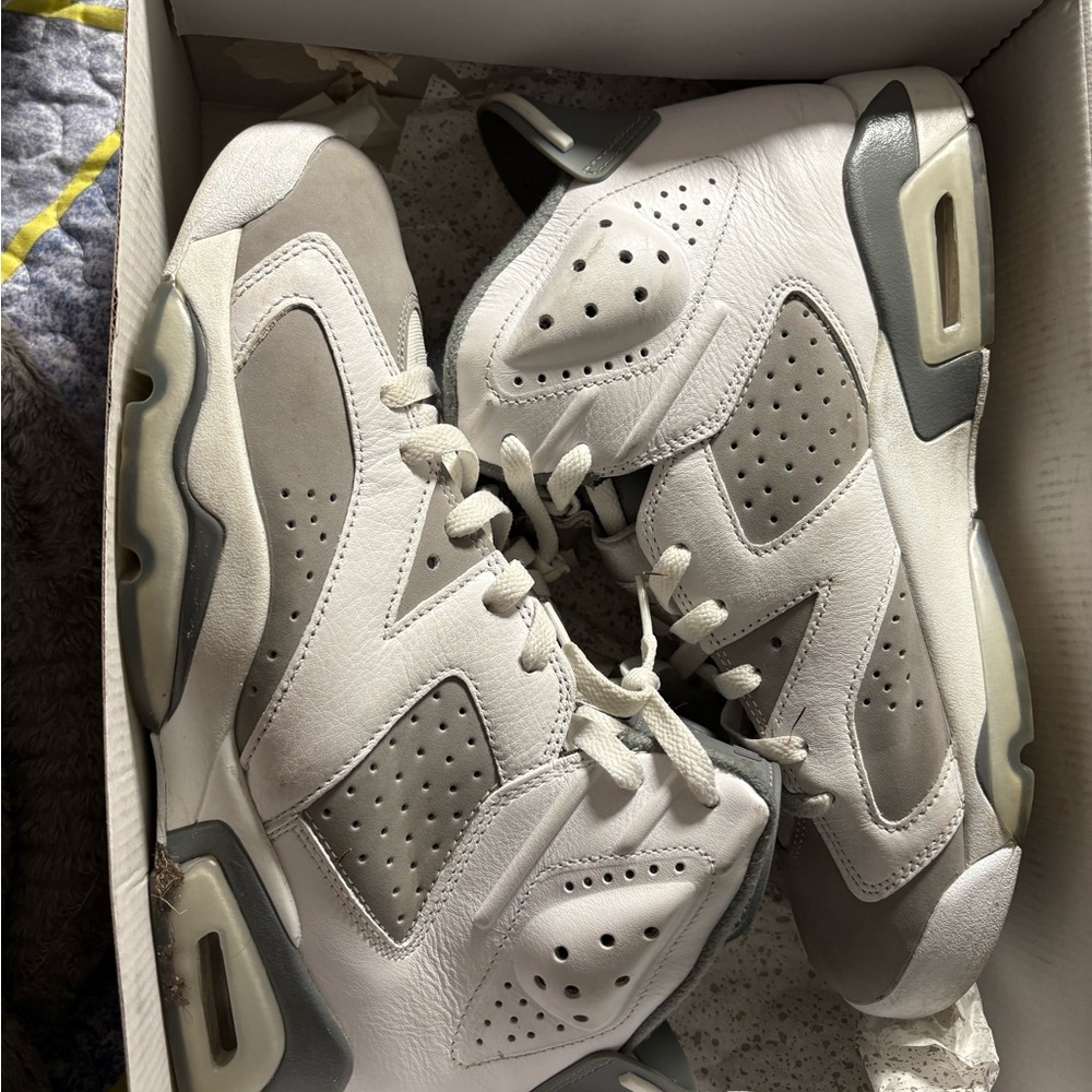 Jordan Sneakers White and Gray